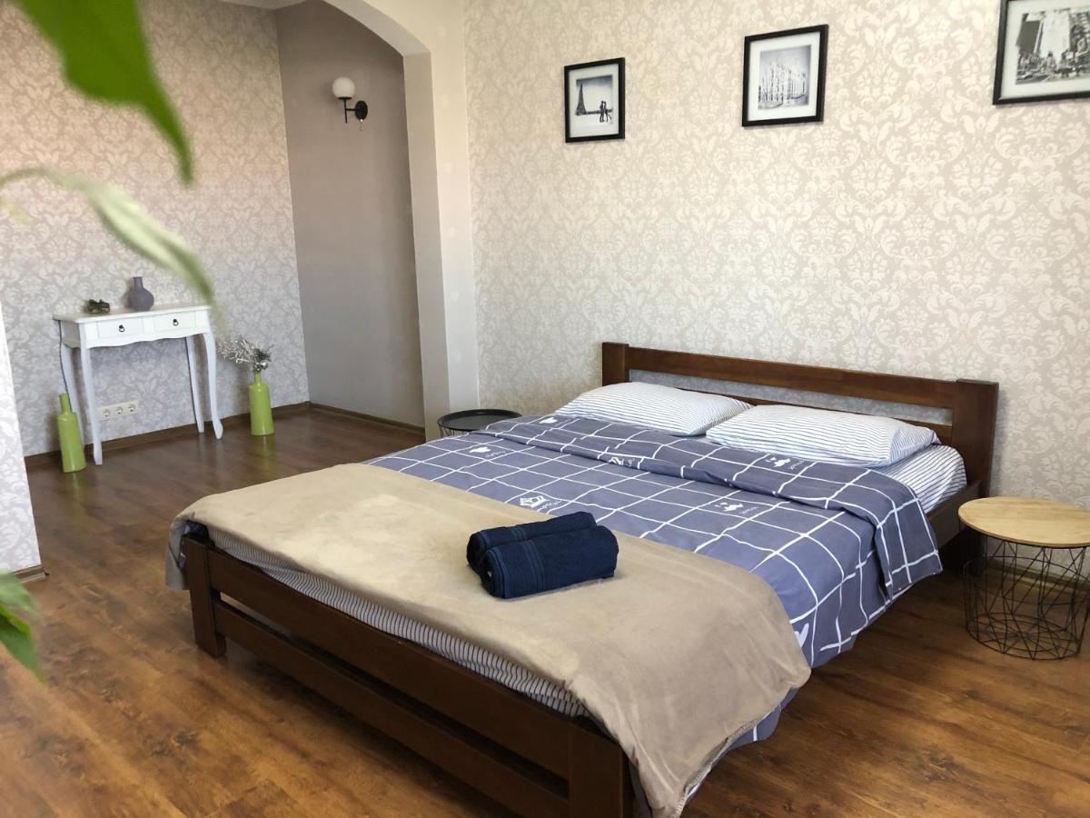 1Кім В Центрі,Вул.Набережна Rivne Extérieur photo