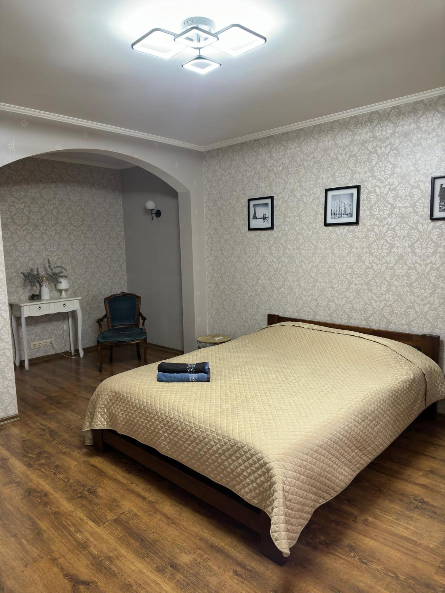 1Кім В Центрі,Вул.Набережна Rivne Extérieur photo