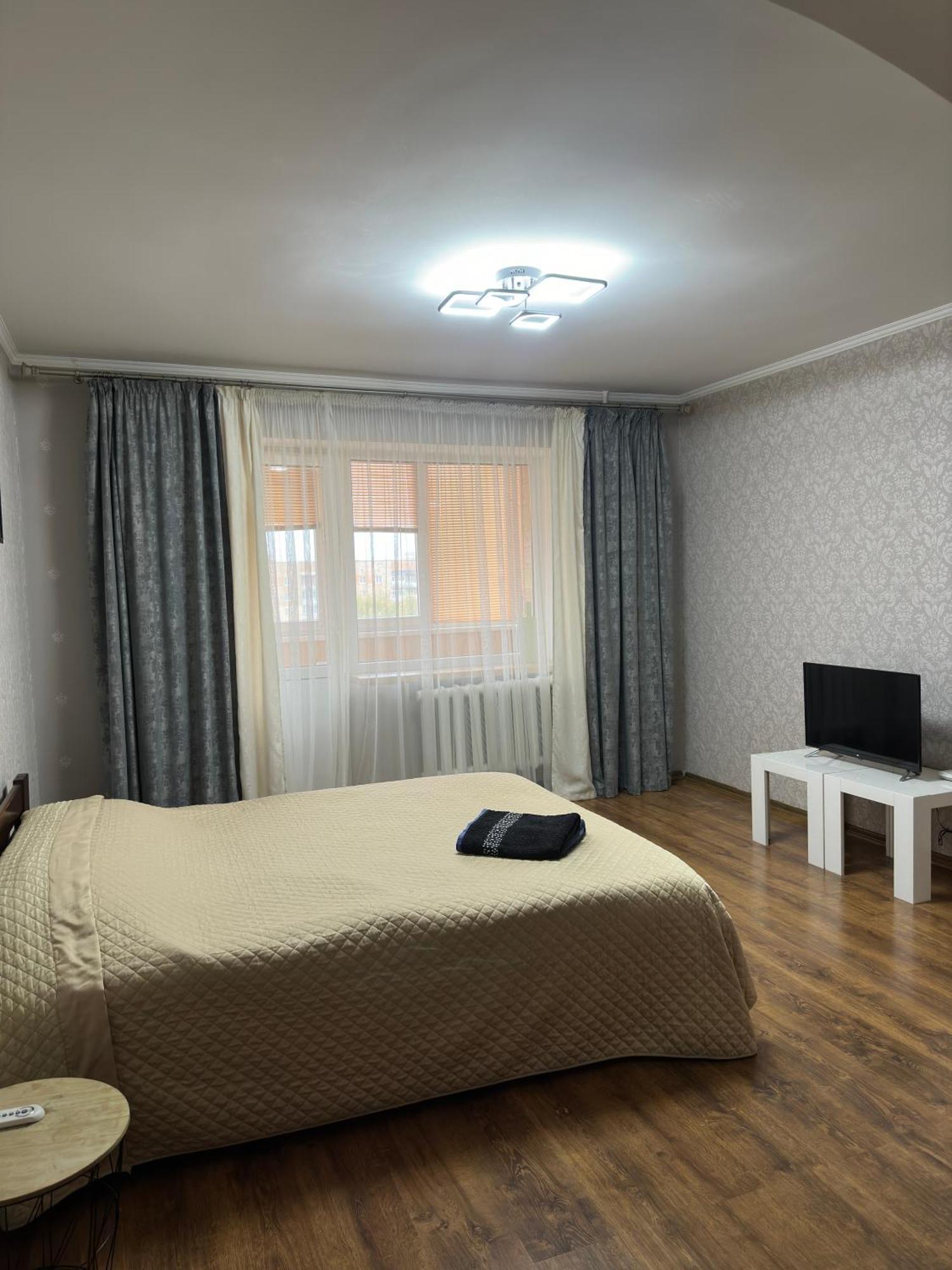 1Кім В Центрі,Вул.Набережна Rivne Extérieur photo