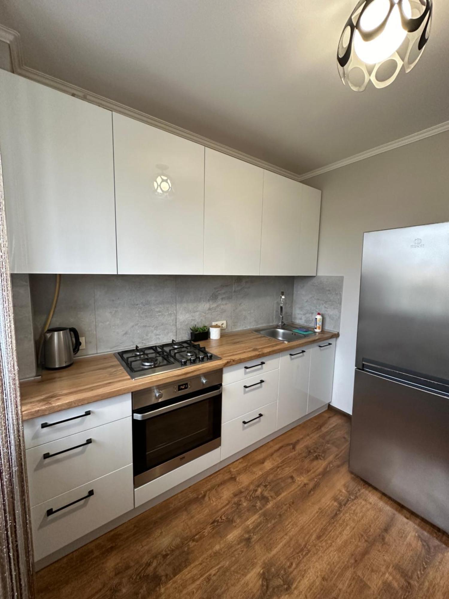 1Кім В Центрі,Вул.Набережна Rivne Extérieur photo